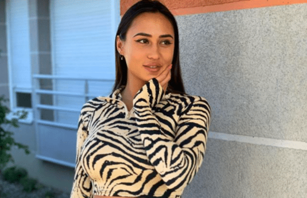 Astrid Nelsia fait un aveu des plus étonnants concernant ses photos Instagram Astrid Nelsia : elle avoue retoucher ses photos Instagram "à chaque fois"