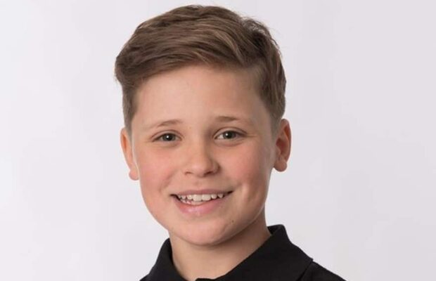 L’acteur et danseur Jack Burns, apparu dans Outlander, est décédé à 14 ans L'acteur et danseur Jack Burns, apparu dans Outlander, est décédé à 14 ans