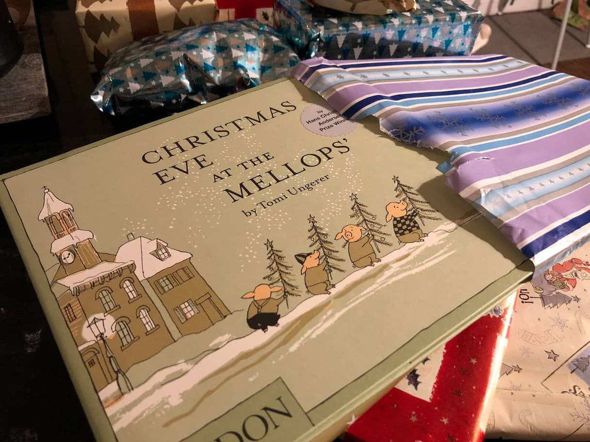 Les nombreux cadeaux de la petite fillette !