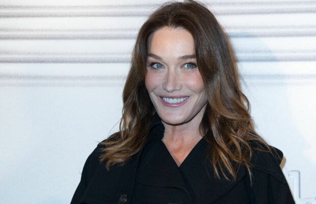 Carla Bruni : elle revient enfin sur sa blague très critiquée sur le Coronavirus et la crise sanitaire