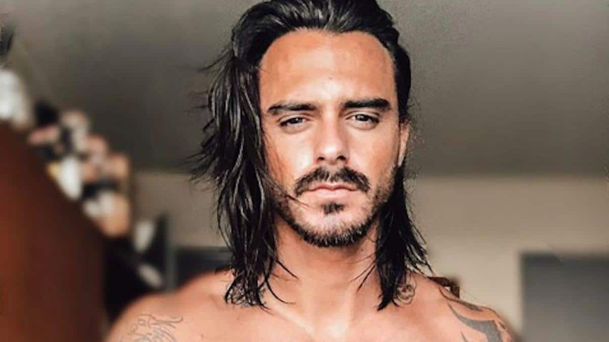 Benji Samat dans le clip d'une chanteuse qui fait le tour de TikTok