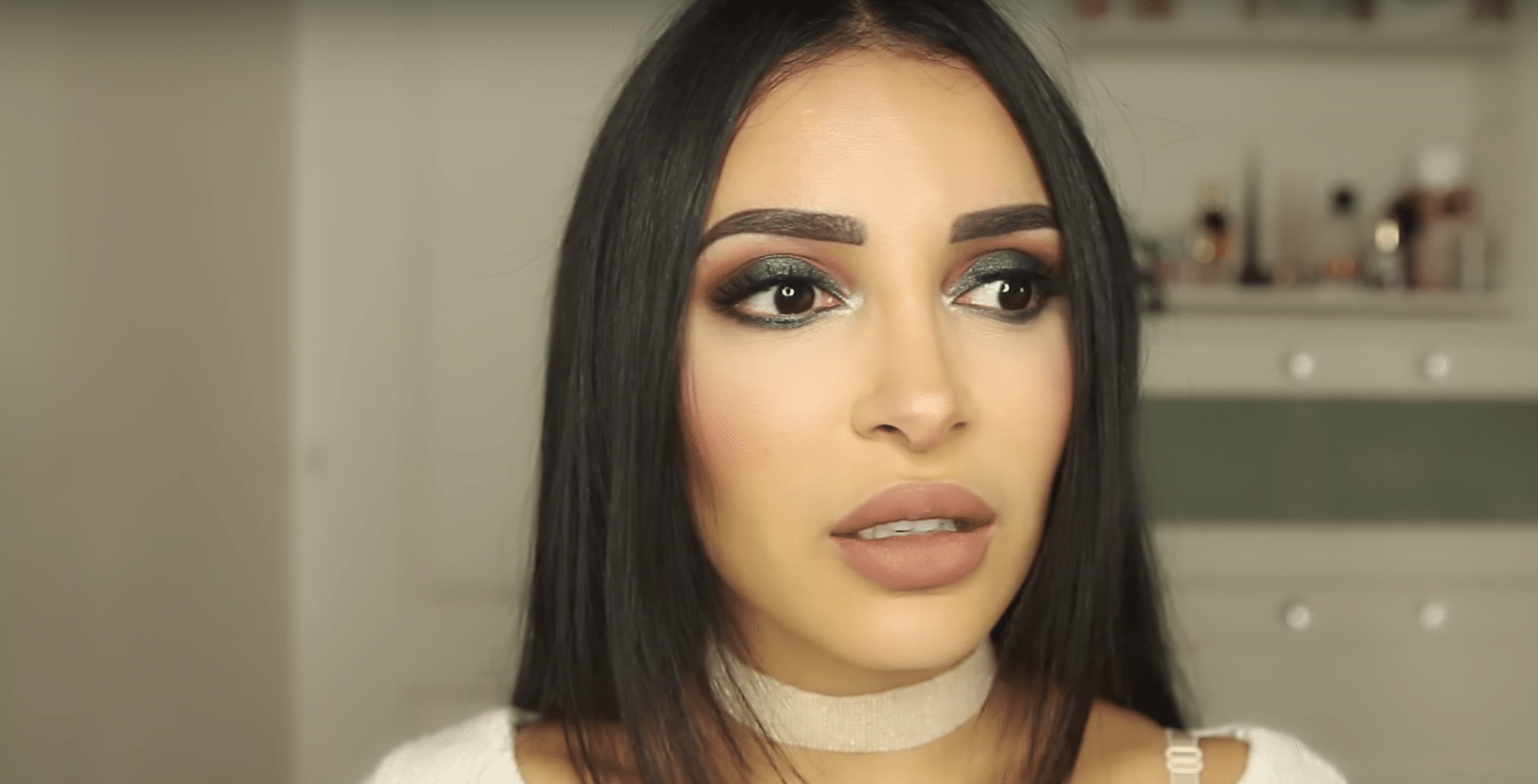 sananas-internaute-laisse-commentaire-obscene-se-faisant-passer-pour-une-fille