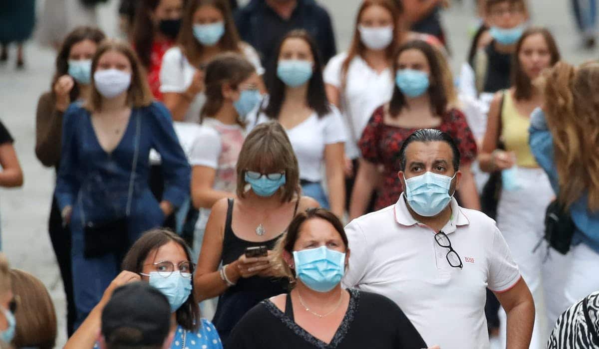 Covid-19 : l'inquiétude monte suite à la découverte d'une variante du virus