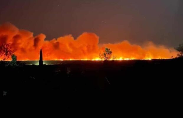 Var : un grave incendie se déclare, il s’agirait du plus gros feu de l'été