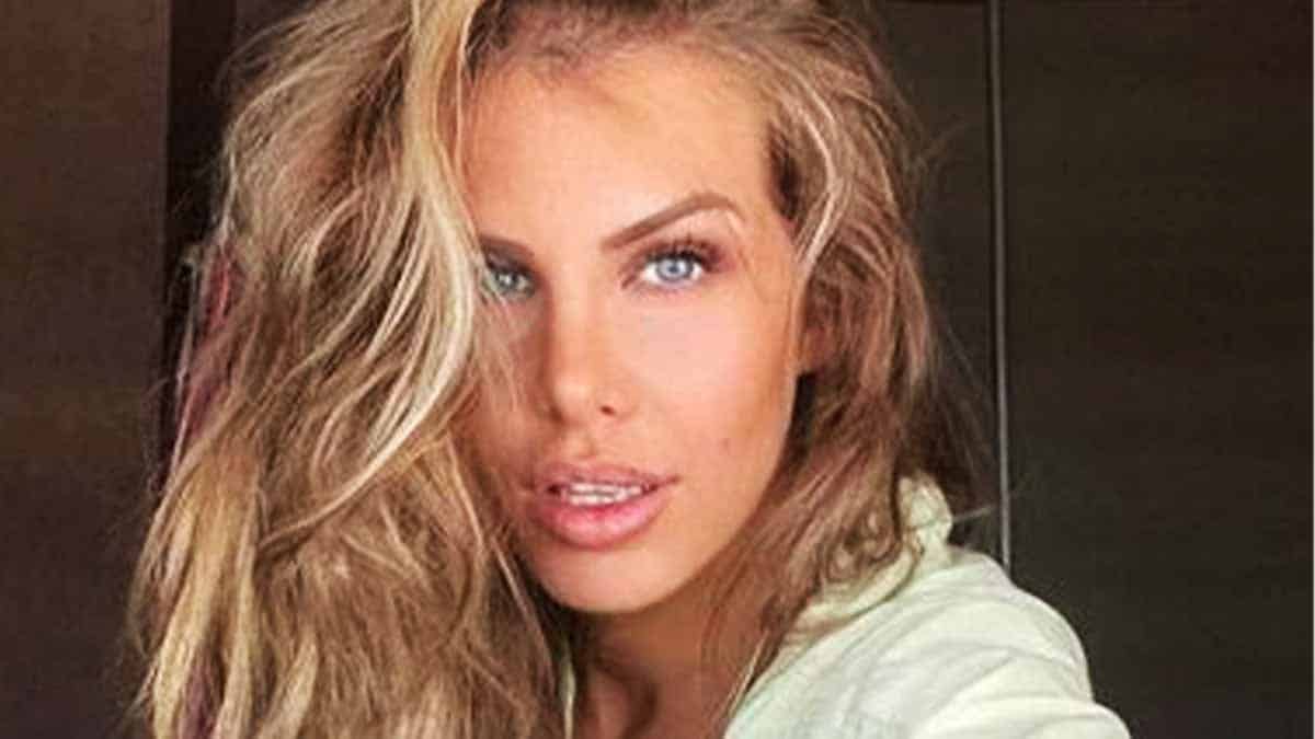Adixia : 'c’est le karma', après l'infidélité de Simon, elle se fait tacler