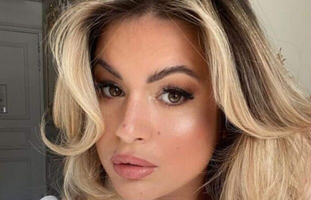 Carla Moreau : elle est à nouveau accusée d'abuser des retouches photo