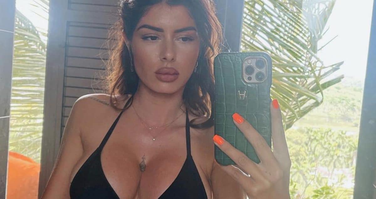 Sarah Lopez : enceinte et critiquée sur son ventre, elle s'exprime