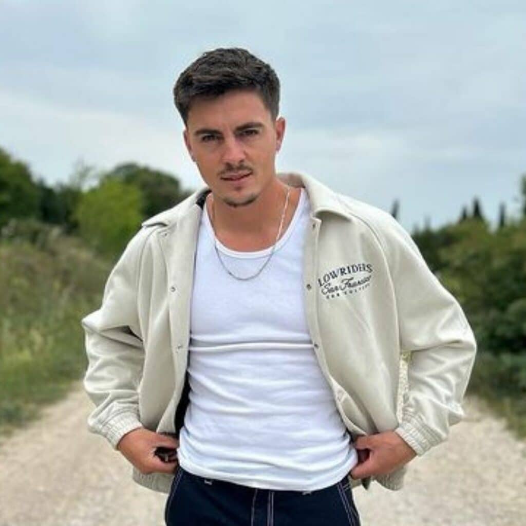 Simon (Love Island) : il s'exprime sur les coulisses de Love Island et plus particulièrement sur Perle