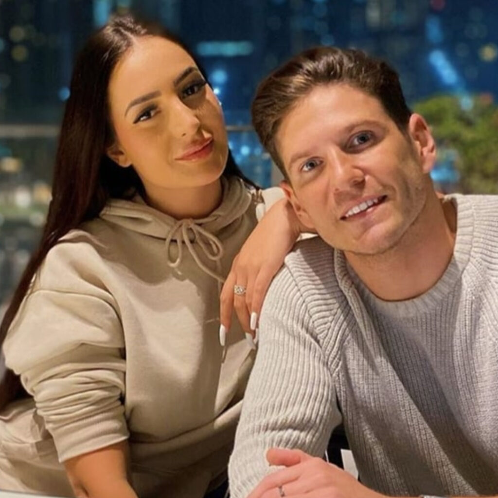 Seby Daddy : son ex Lea Mary en couple avec Ad Laurent ? Il fait appel aux services de Danae
