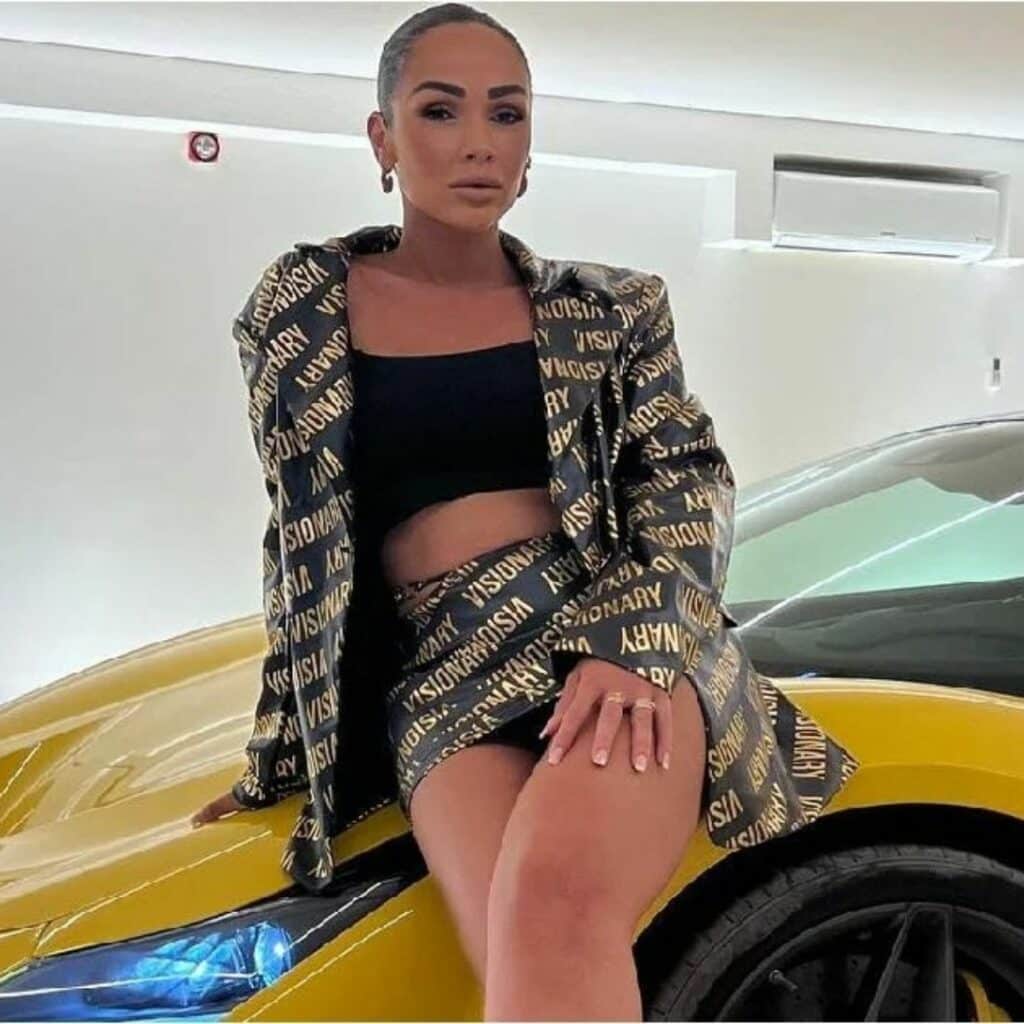 Jazz Correia : sa voiture brûlée, elle exprime son mécontentement