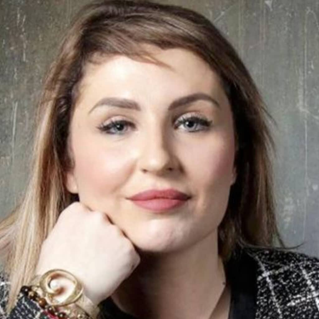 Amandine Pellissard : elle va mal depuis le décès de son père et le fait savoir à ses fans