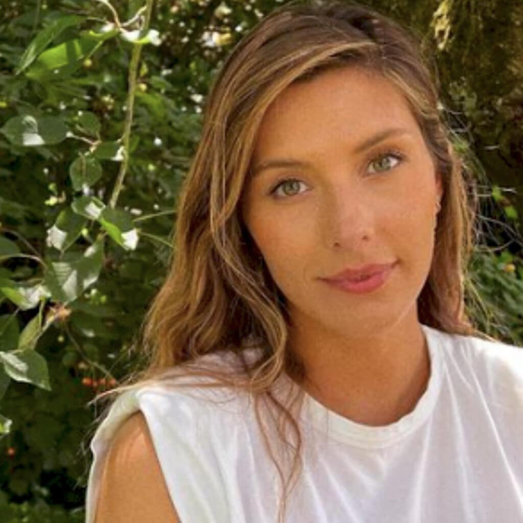 Camille Cerf enceinte : plusieurs internautes l'accusent de mettre en péril la vie de son bébé