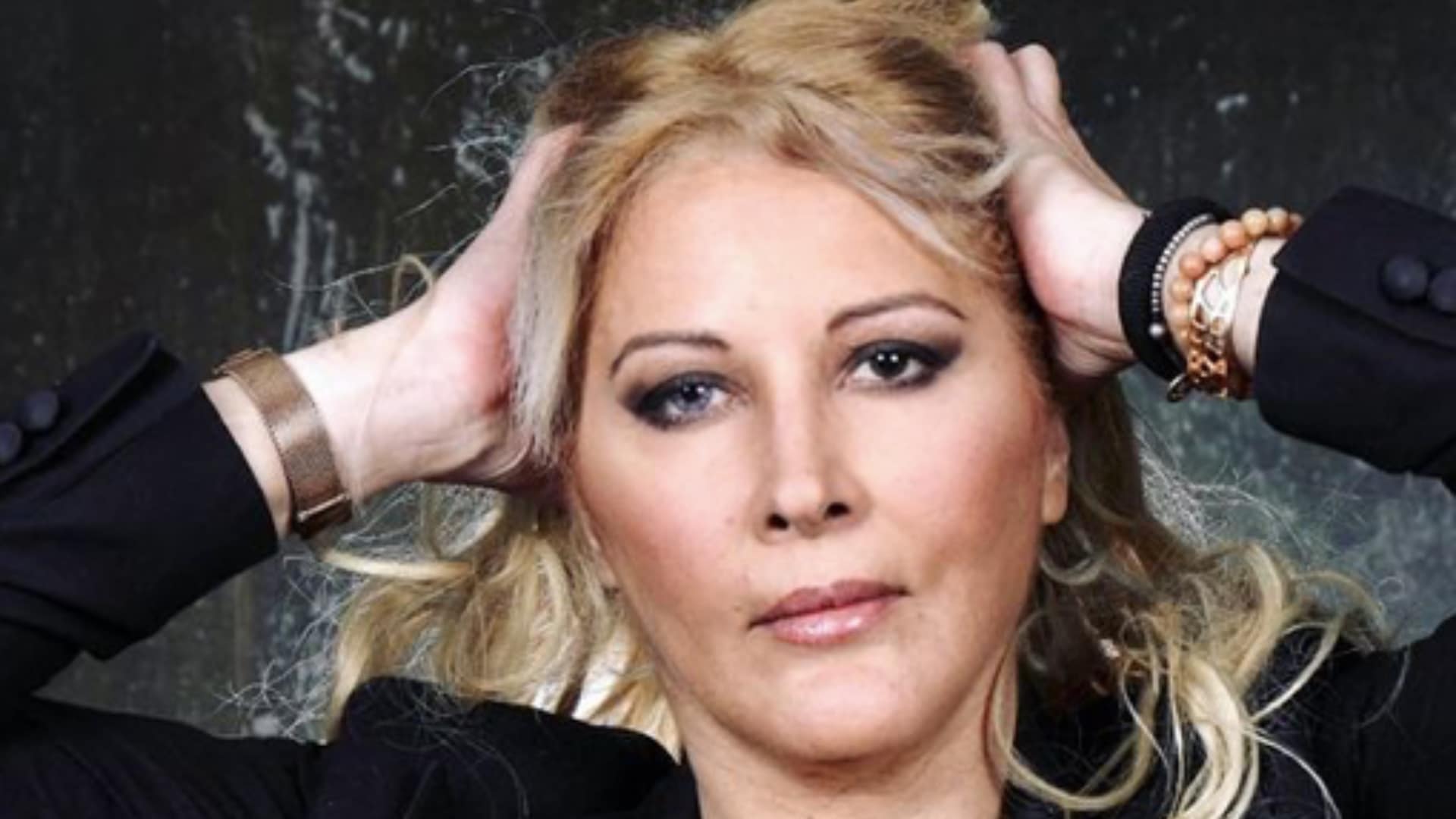 'Toujours aussi ridicule ma pauvre' : Loana se fait critiquer par plusieurs internautes