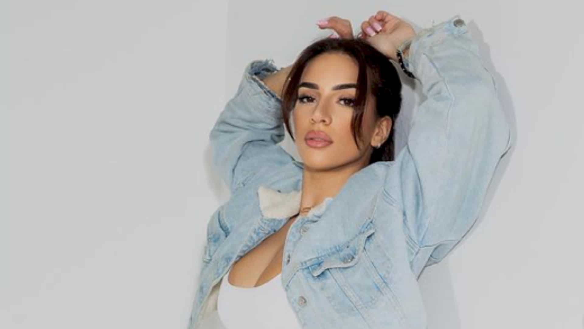 Marwa Merazka : elle pose topless et se fait lyncher par les internautes