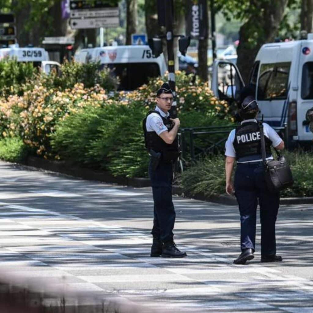 'Il pleurait, se roulait par terre' : le voisin de cellule du suspect de l'attaque d'Annecy témoigne