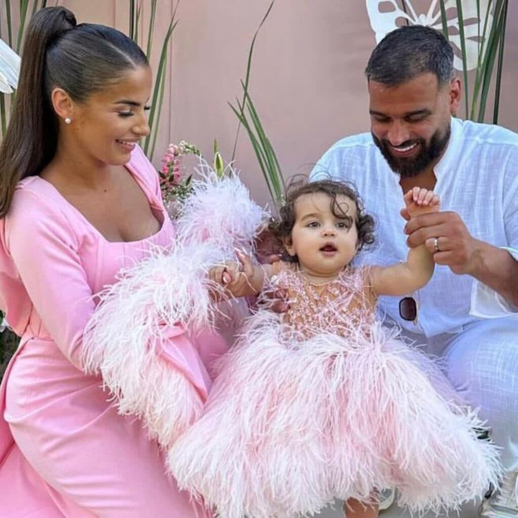 Kamila : la fête d'anniversaire organisée pour le premier anniversaire de sa fille ne passe pas