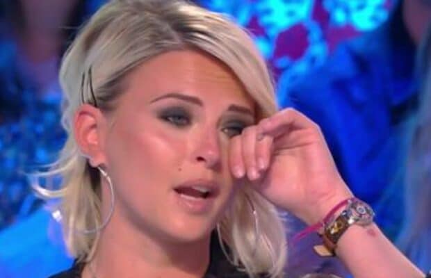 Kelly Vedovelli : filmée en train de pleurer en direct dans TPMP, elle quitte le plateau