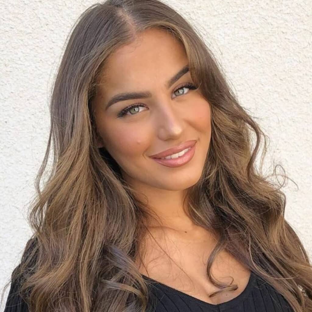 'Regardez comment j'ai grossi' : Kamila montre son nouveau corps après avoir pris 7 kilos