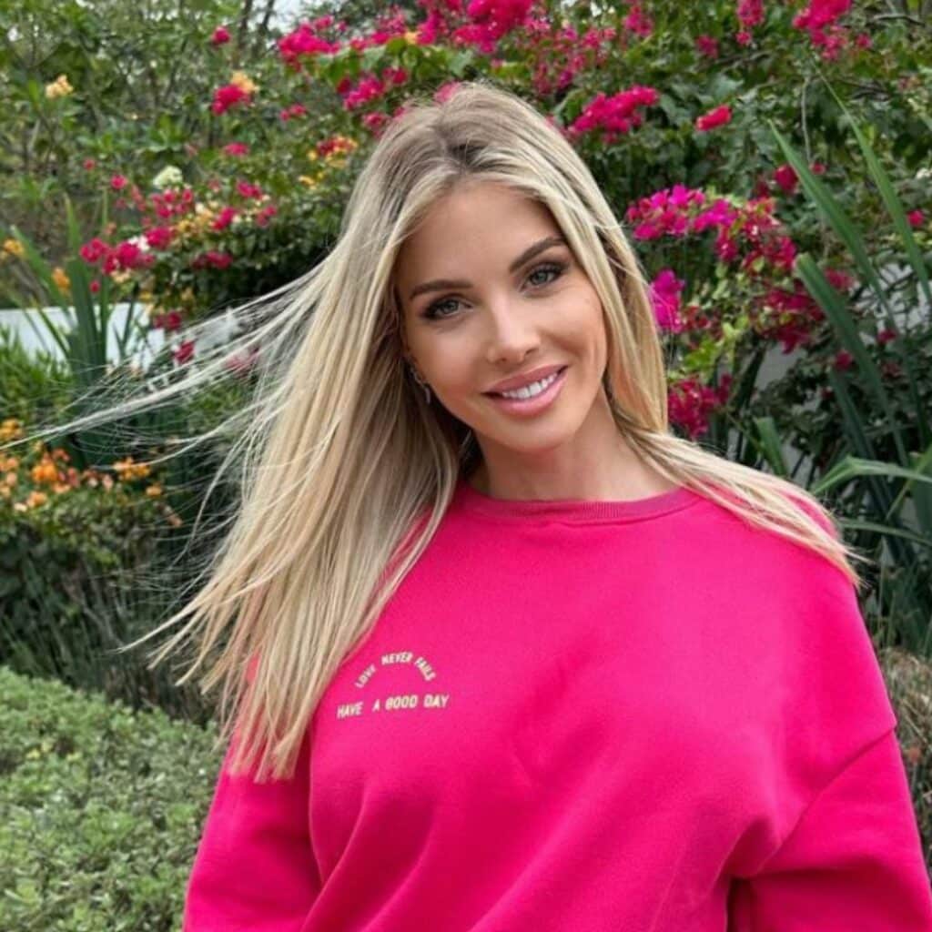 Jessica Thivenin : elle montre l'impressionnante maison qu'elle a achetée à ses parents