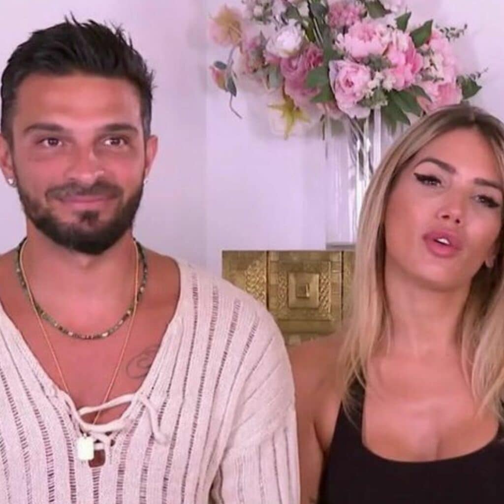 'Ils sont vraiment mal élevés' : Julien et Manon Tanti critiqués sur l'éducation donnée à leurs enfants