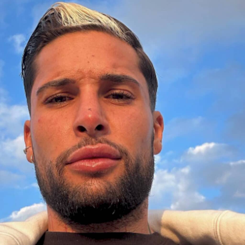 Eddy (Secret Story) : en couple avec un homme politique, son compagnon serait au coeur d'une vive polémique