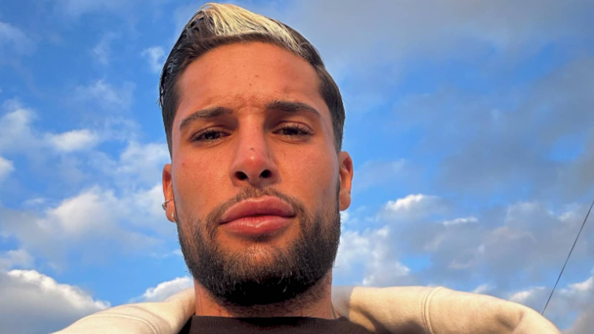 Eddy (Secret Story) : en couple avec un homme politique, son compagnon serait au coeur d'une vive polémique