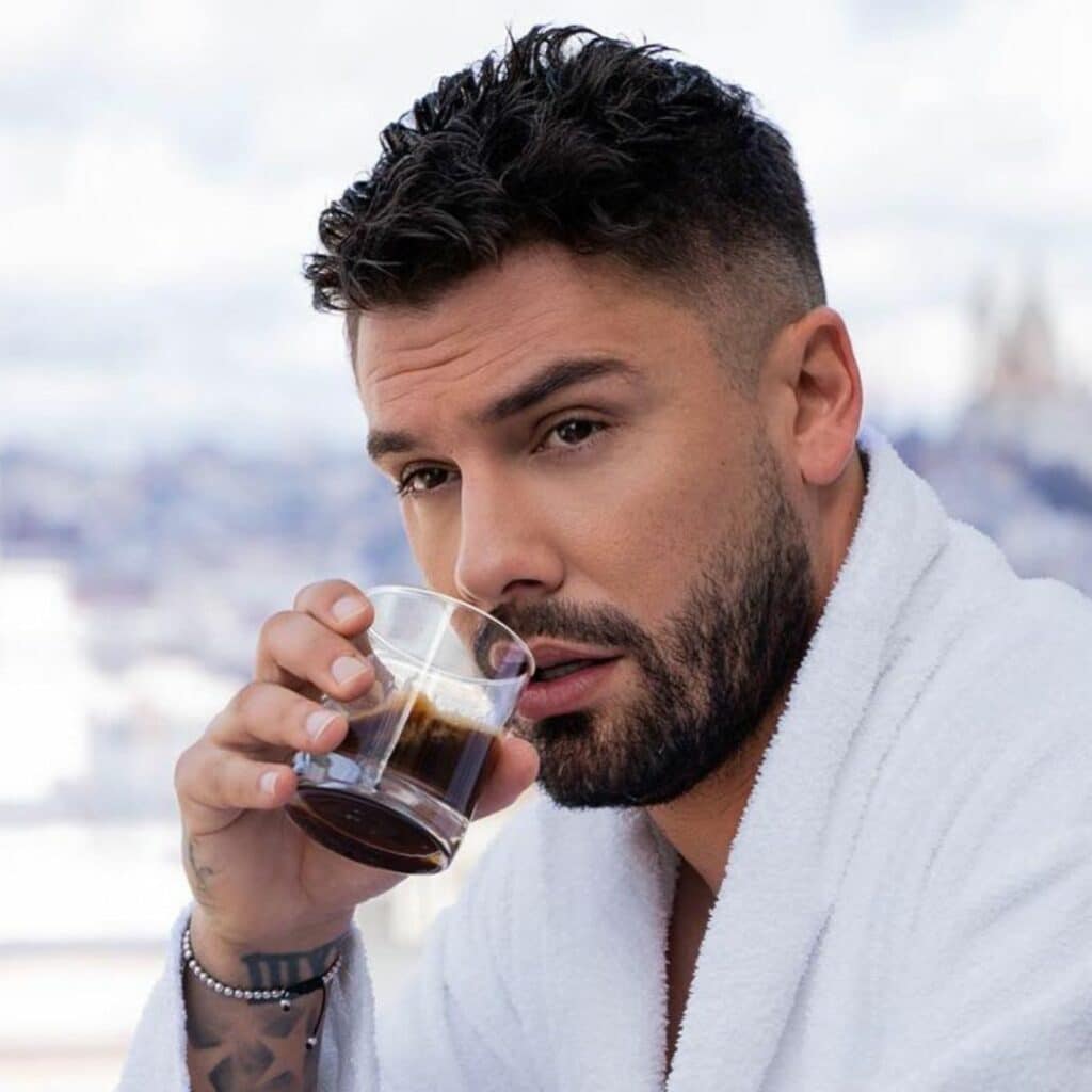 Kevin Guedj : séparé de Carla, il pose avec sa nouvelle chérie