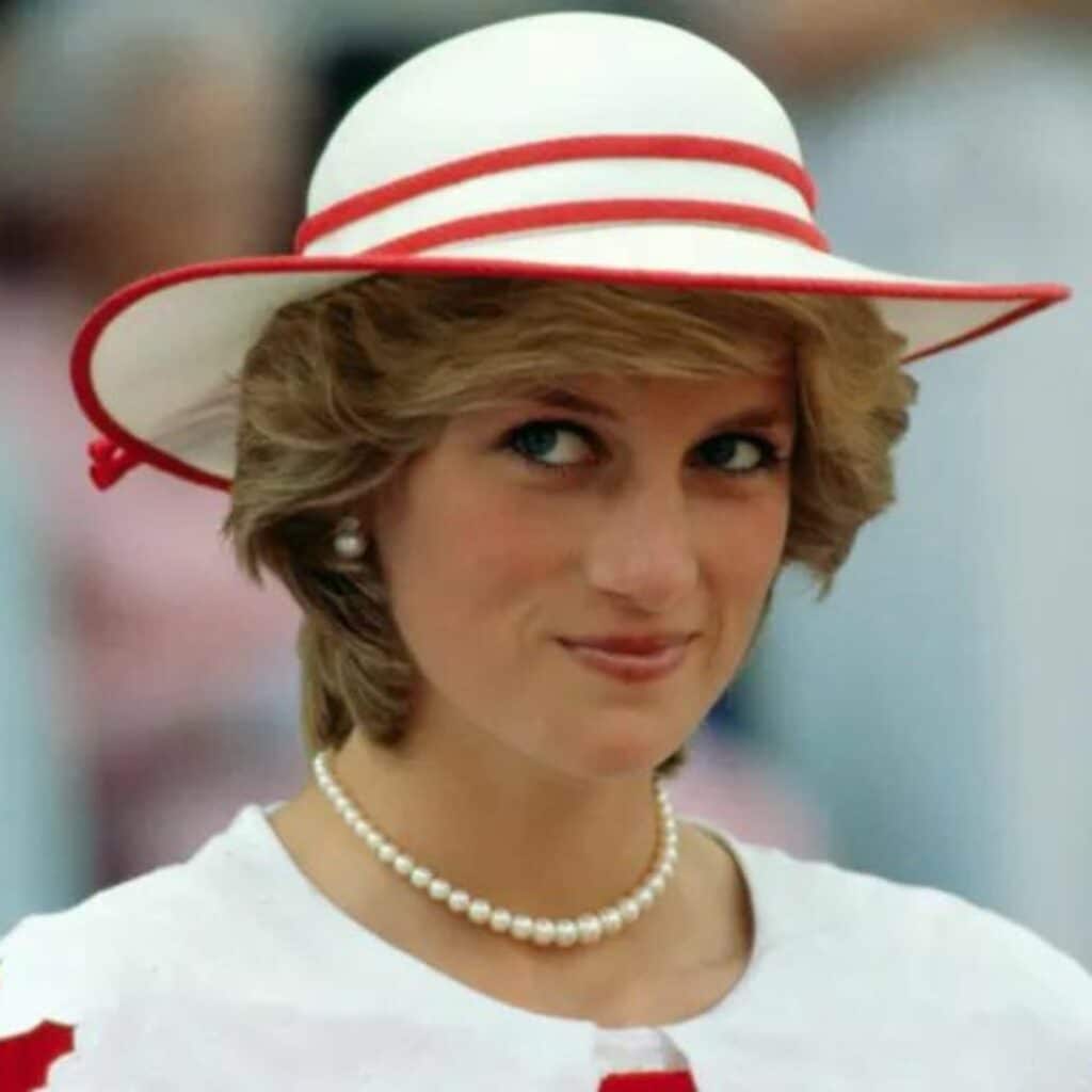 'Je pense qu'il y a peut-être quelqu'un d'autre' : une lettre de Lady Diana avant son divorce de Charles refait surface