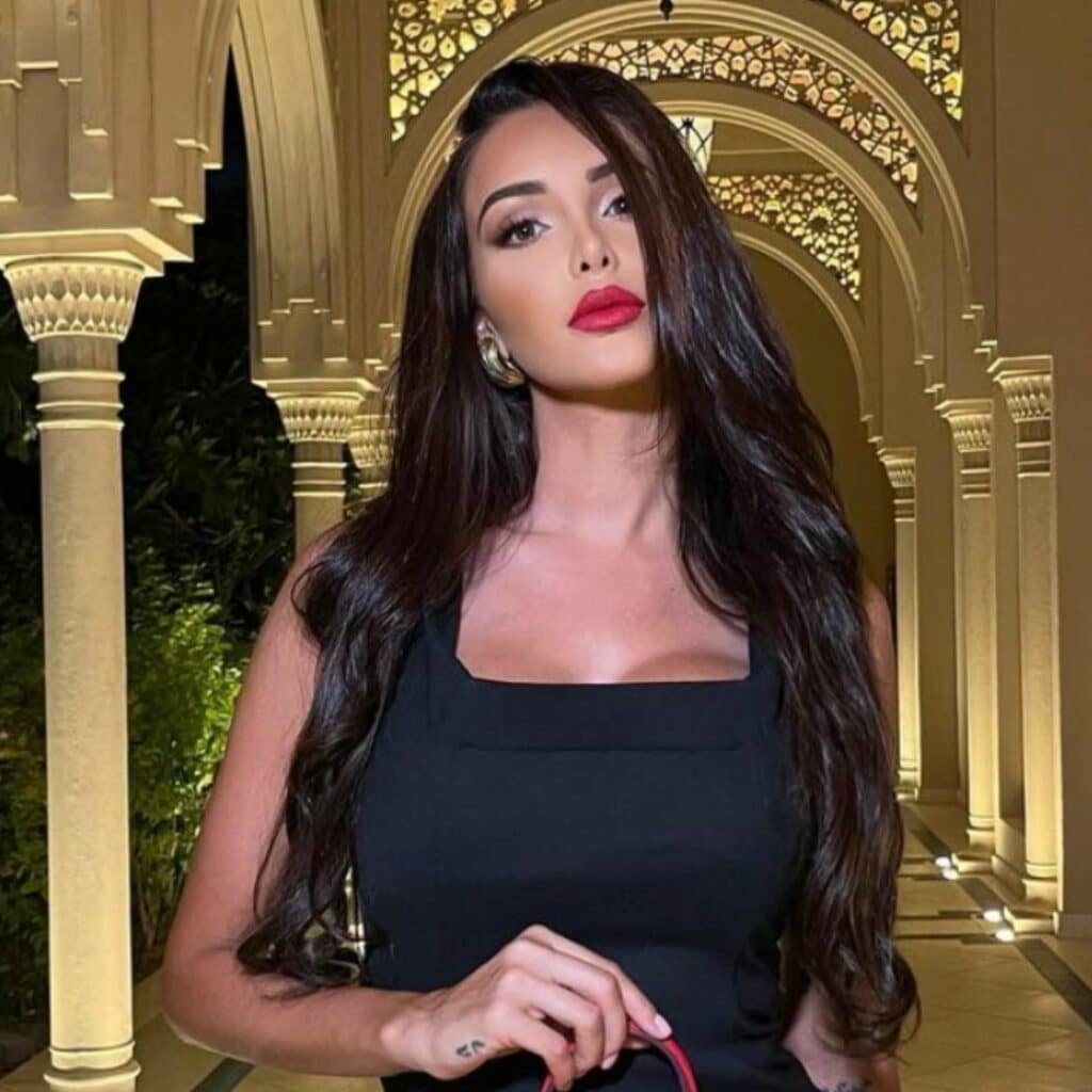 Nabilla Vergara : son chef de cuisine privé à Dubaï lance un appel à l'aide et dénonce son comportement