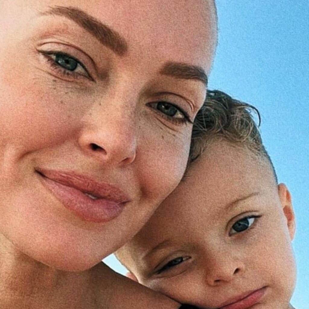 Caroline Receveur : atteinte d'un cancer, le magnifique geste de son fils Marlon émeut les internautes