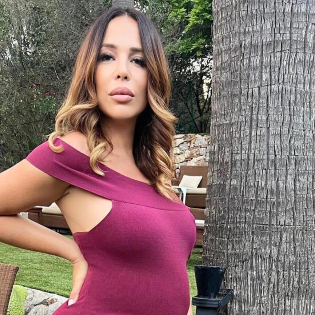 Kim Glow : elle s'exprime sur sa prise de poids depuis le début de sa grossesse
