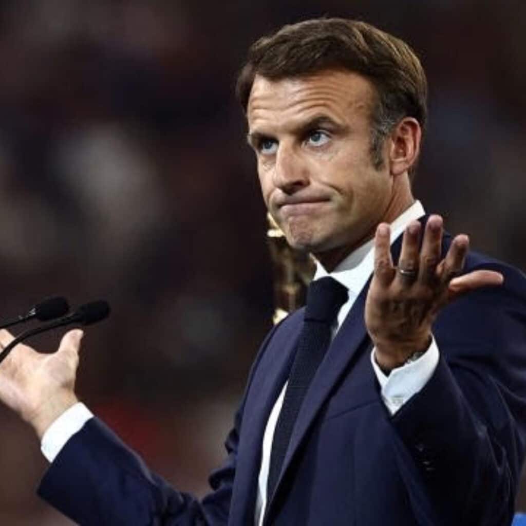 Emmanuel Macron : la vidéo de lui hué au Stade de France a été supprimée