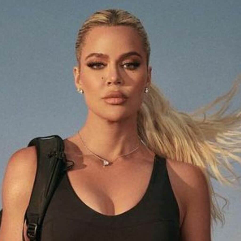 Khloé Kardashian défigurée par le cancer : elle montre un avant/après de sa joue déformée