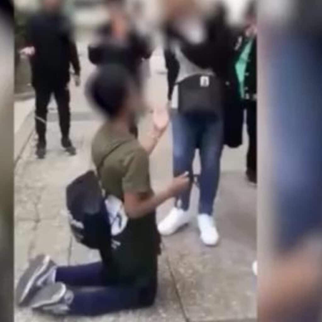 'Choquée', Nathalie s'exprime après l'agression de son fils par la maman d'un autre élève