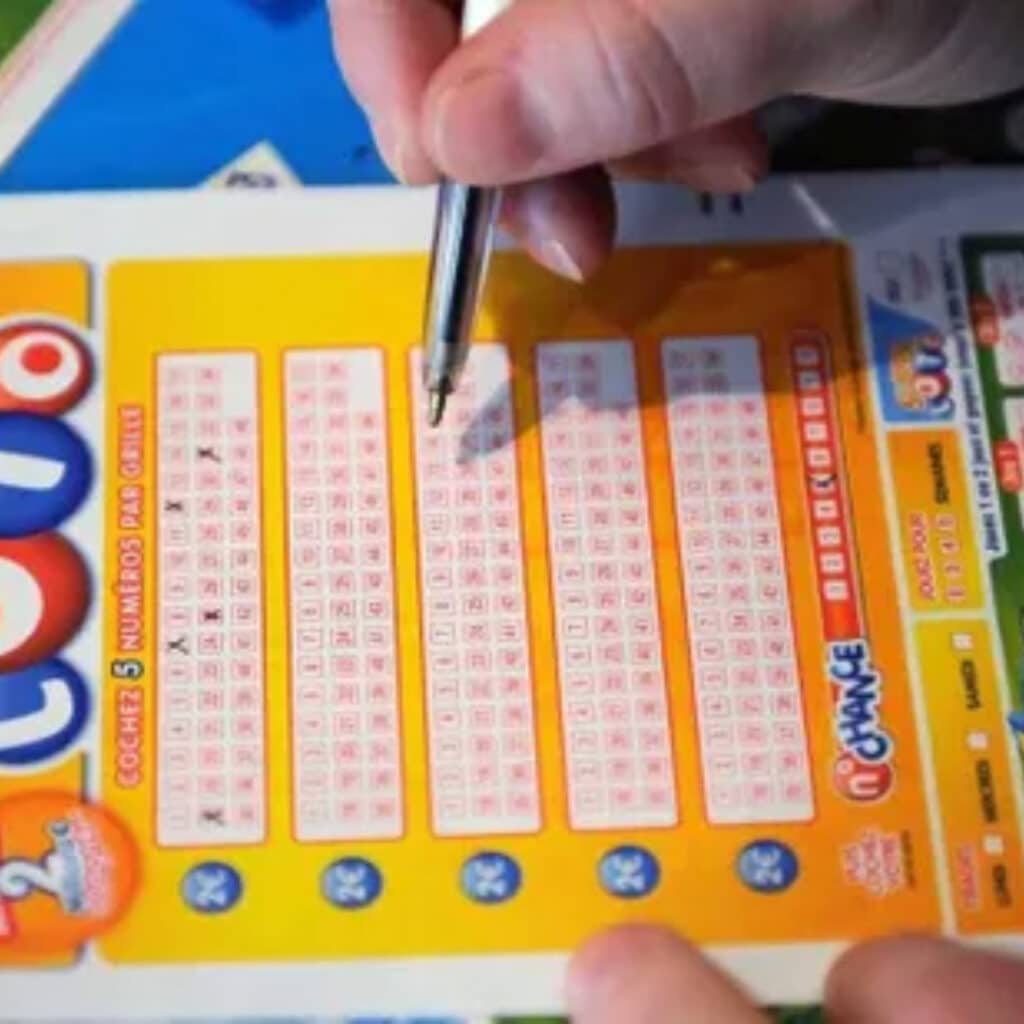 Loto : il remporte 100 000 euros grâce à la méthode de génie de la propriétaire du bar