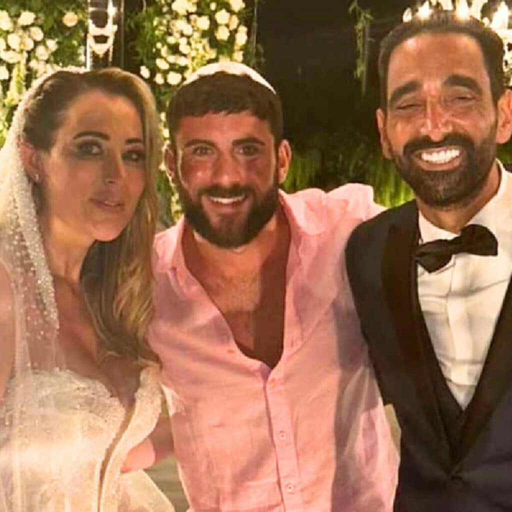 'Des ingrats et des clochards' : Illan Cto s'en prend aux candidats de télé-réalité absents au mariage de Magali Berdah