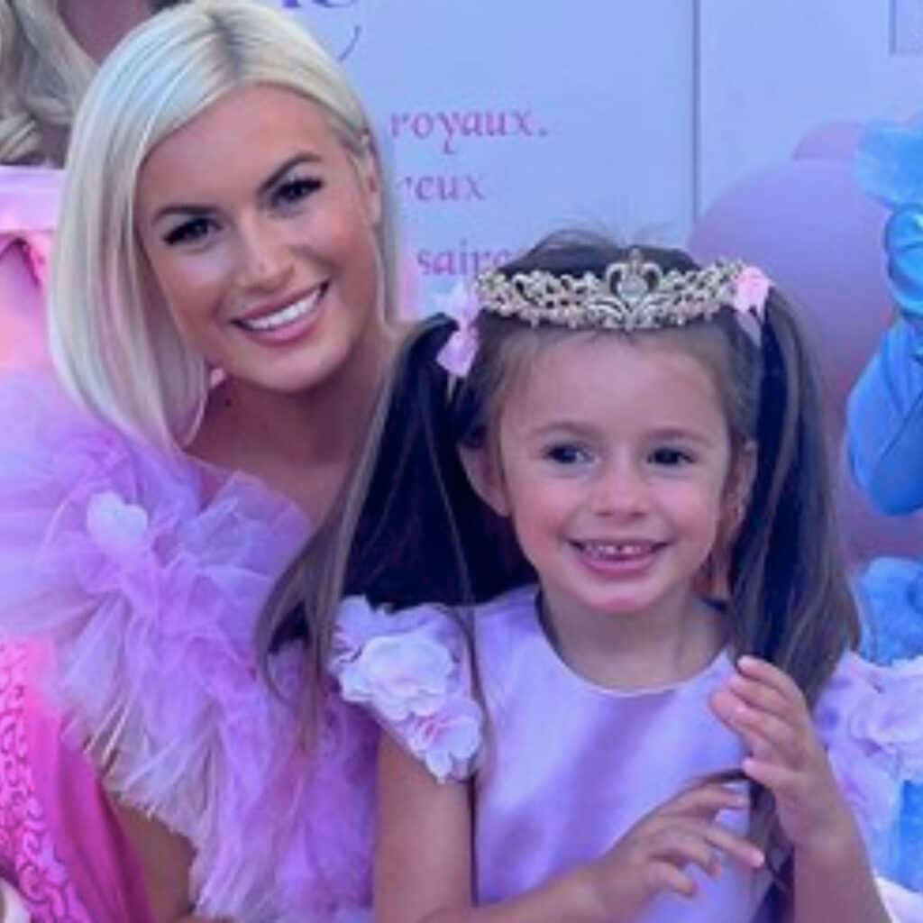 Carla Moreau : elle organise une fête d'anniversaire pour les 4 ans de Ruby, les internautes furieux