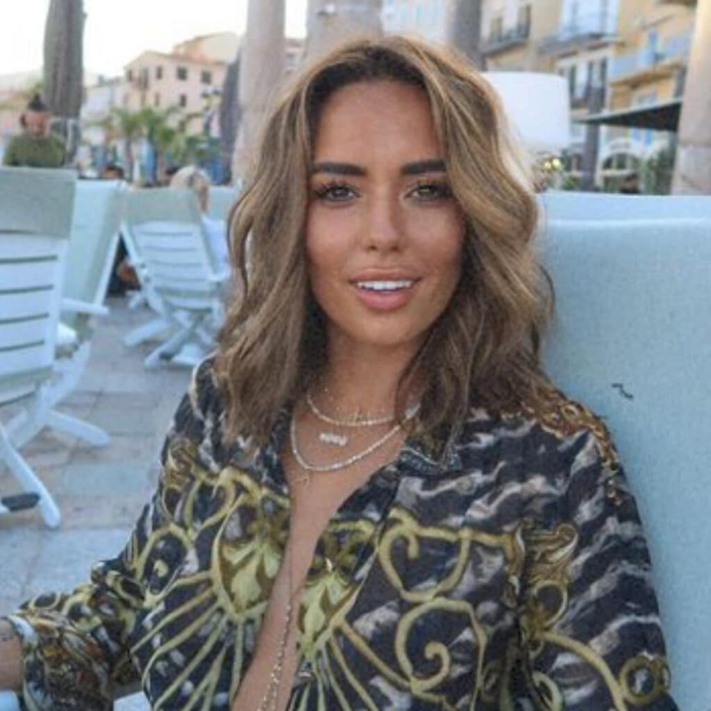Hilona Gos enceinte : elle est accusée de mettre la vie de son bébé en danger