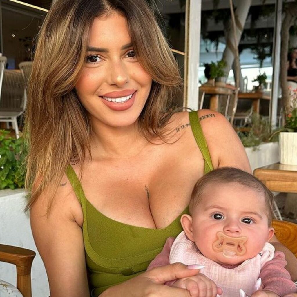 Sarah Lopez (Mamans & Célèbres) : elle se confie sur sa dépression avant la naissance de sa fille