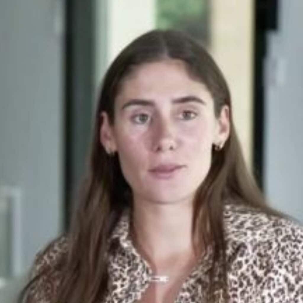 Jesta Hillmann : elle annonce son départ de l’émission Mamans & Célèbres