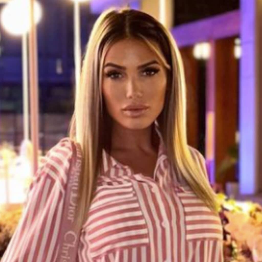'Et c'est une mère de famille ça ?' : Manon Tanti en vacances à Bali, sa tenue en boite de nuit interpelle les internautes