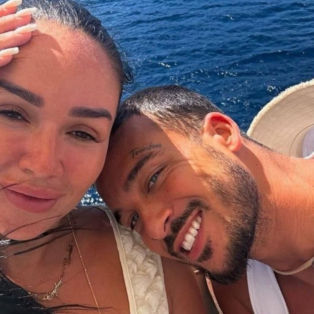 Jazz et Laurent Correia : le couple a subitement disparu des réseaux sociaux, leurs fans s'inquiètent