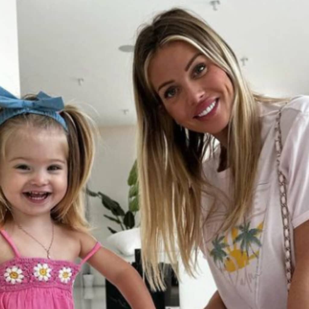 Jessica Thivenin : elle partage une photo de sa fille Leewane, les internautes s'inquiètent pour elle