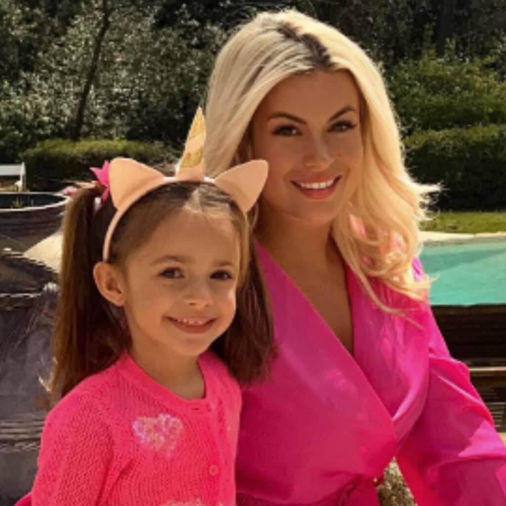 Carla Moreau : blessée au visage à cause de sa fille Ruby, elle se montre en sang