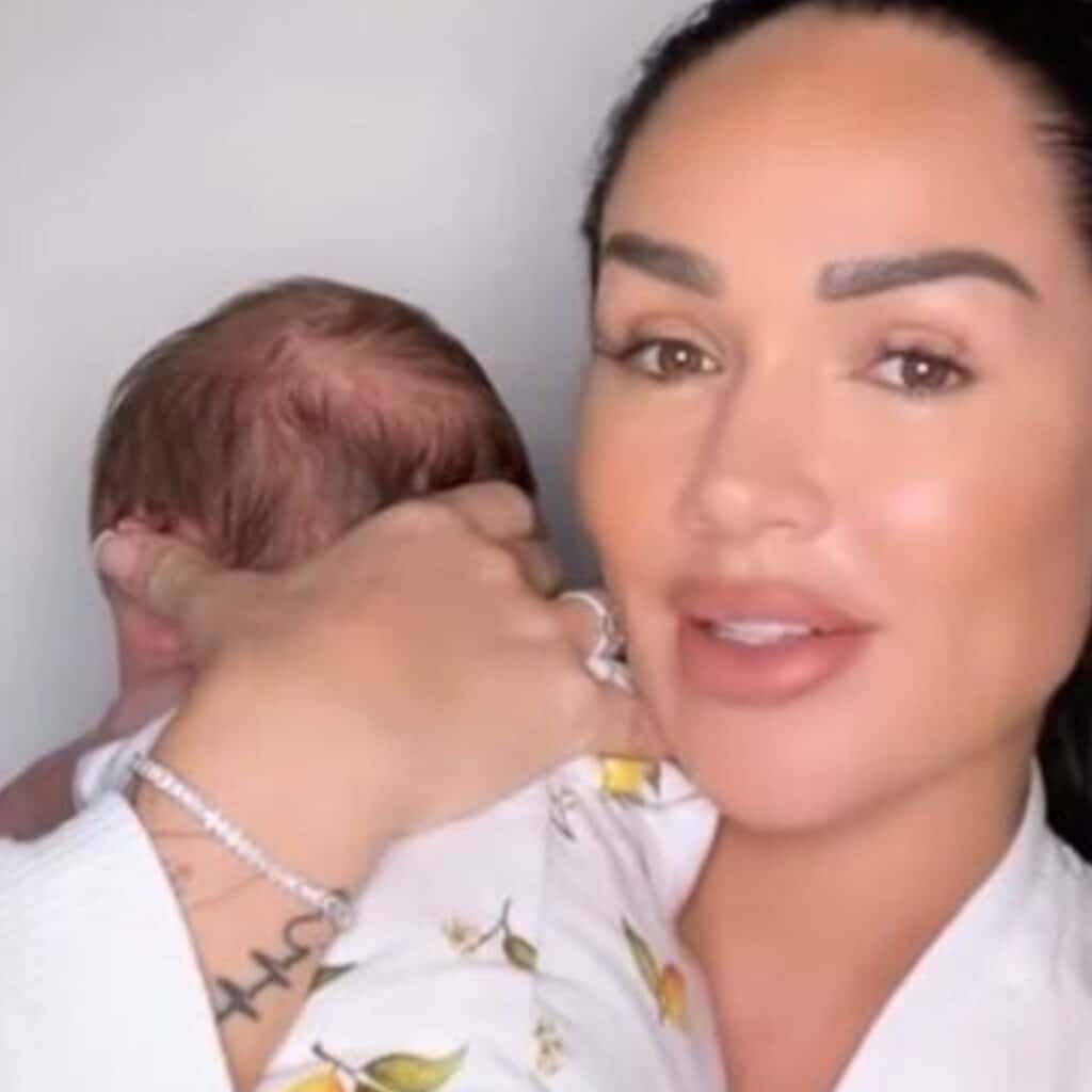 Jazz Correia : elle n'en revient pas de la ressemblance entre son bébé et son mari Laurent