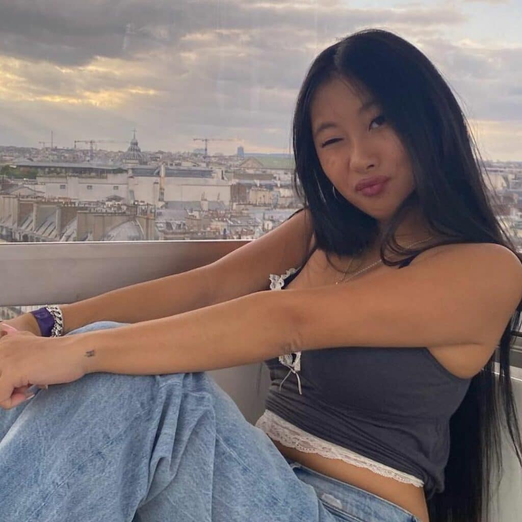 'Elle salit Johnny et sa mémoire' : Jade Hallyday en bikini, son comportement ulcère les internautes