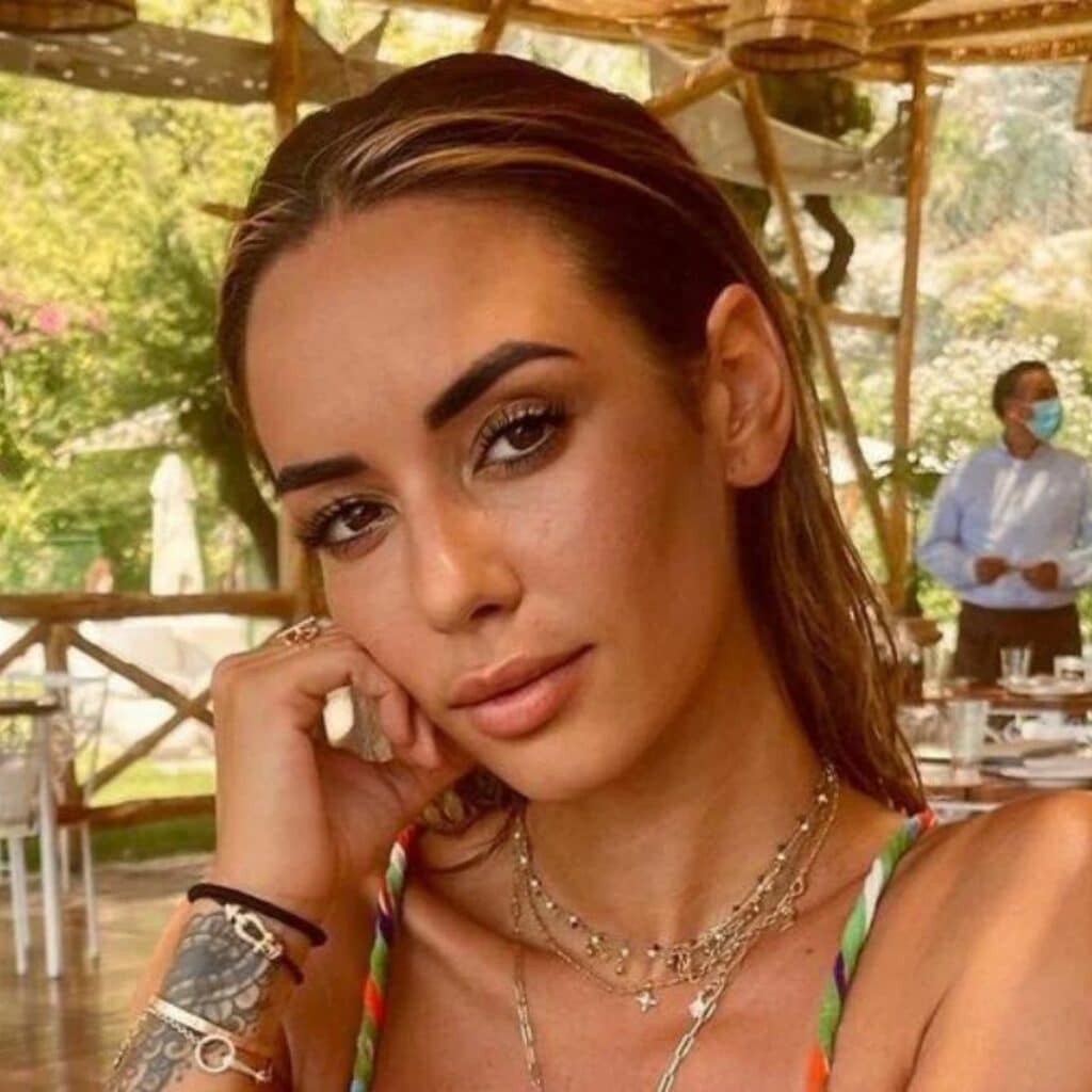 'J'ai peur de perdre mon bébé' : Hilona Gos enceinte, elle se livre sur sa grossesse compliquée