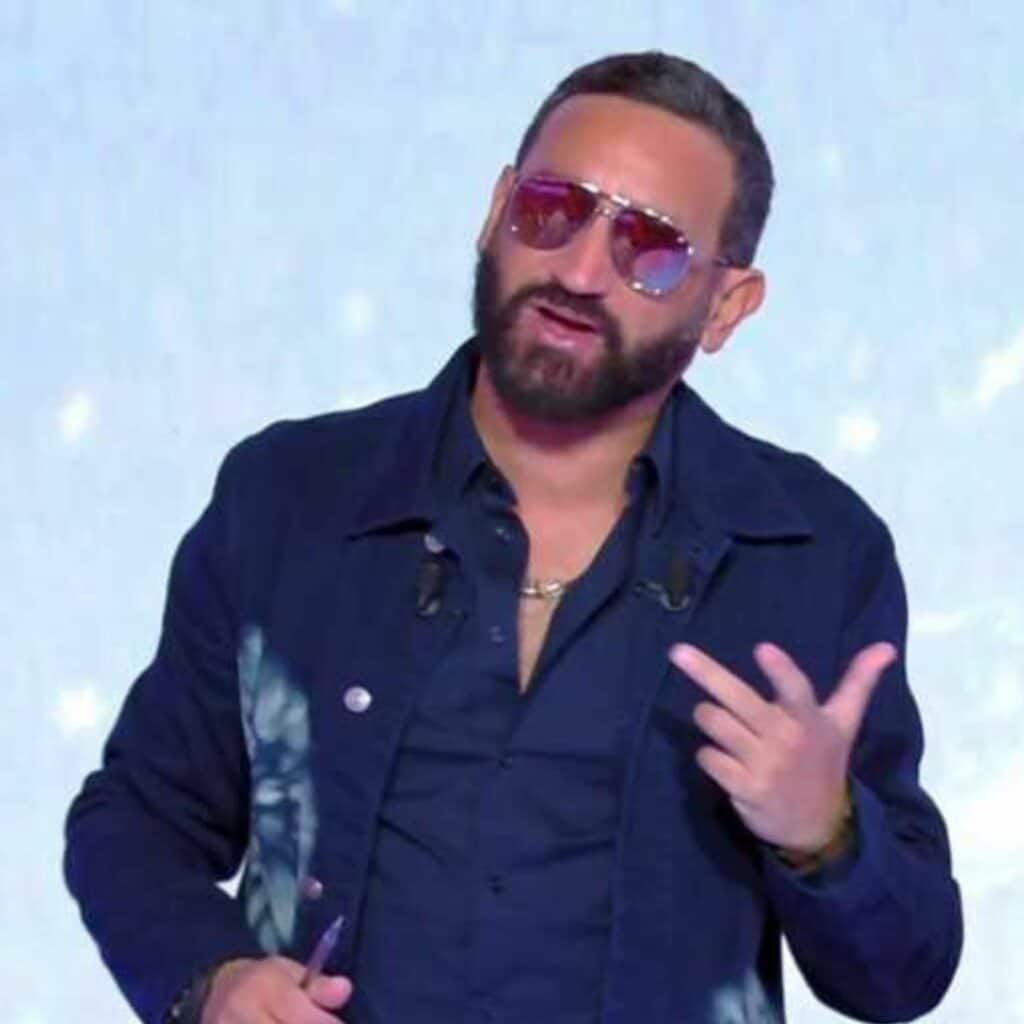 TPMP : pourquoi Cyril Hanouna portait des lunettes ce jeudi 9 novembre dans l'émission ?