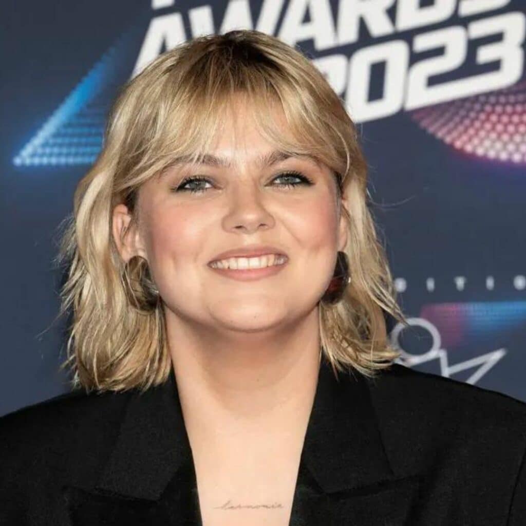Louane : l'identité de la candidate de télé-réalité avec qui elle partage un tatouage se précise