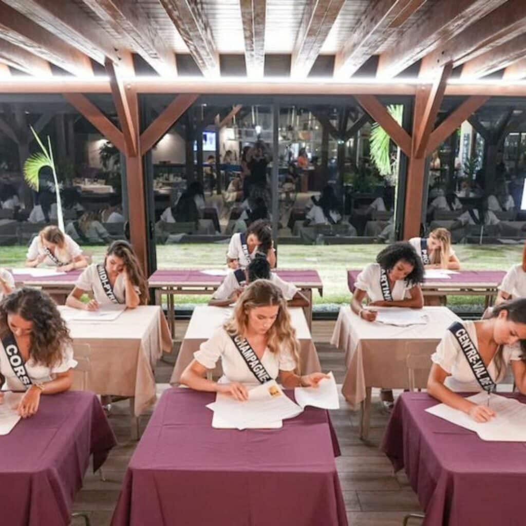 Miss France 2024 : les candidates pas du tout à l'aise avec le nouveau test de culture générale